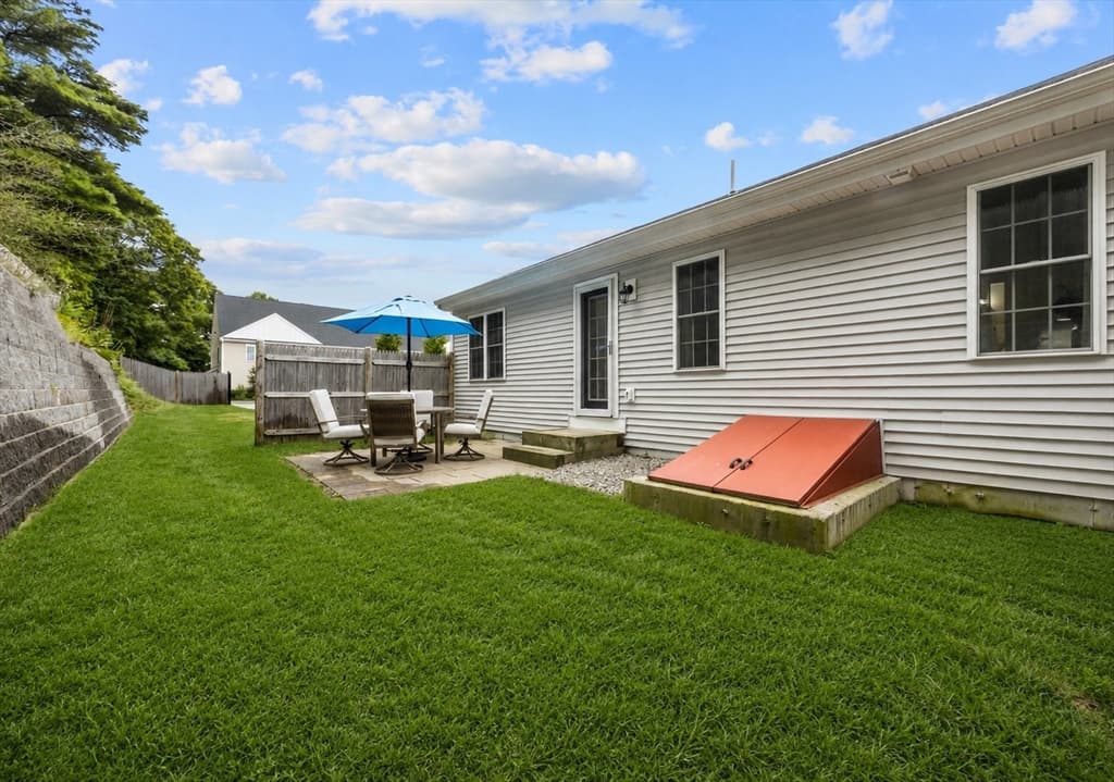 Condominium at 22 Ocean Walk Dr # 22, Plymouth MA 02360, Plymouth, photo 2 of 20