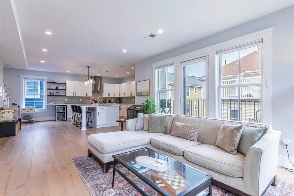 66 Fawndale Rd # 3, Boston MA 02131 photo 3