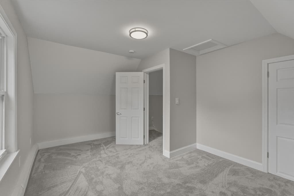 12 L St, Lowell MA 01850 photo 18