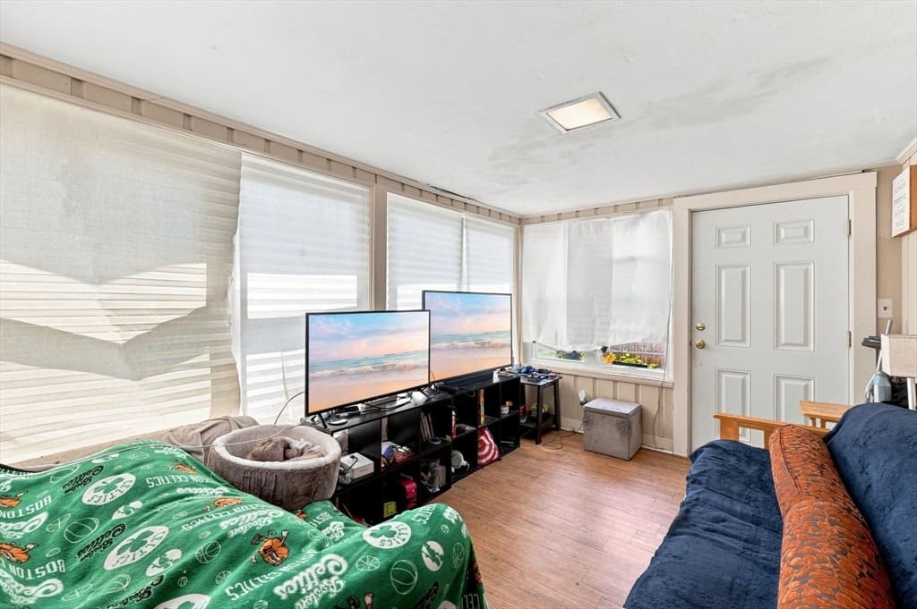 35 Birch St, Quincy MA 02171 photo 6