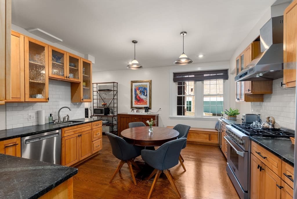 1272 Beacon Street # 2, Brookline MA 02446 photo 11
