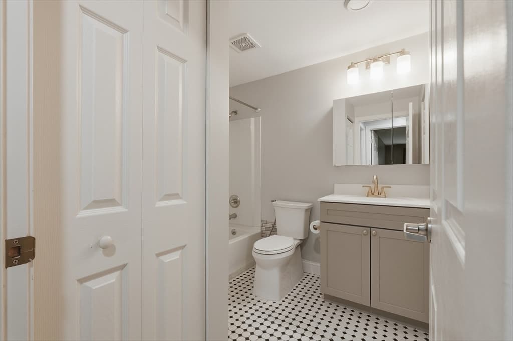 405 Franklin Crossing Road # 405, Franklin MA 02038 photo 12