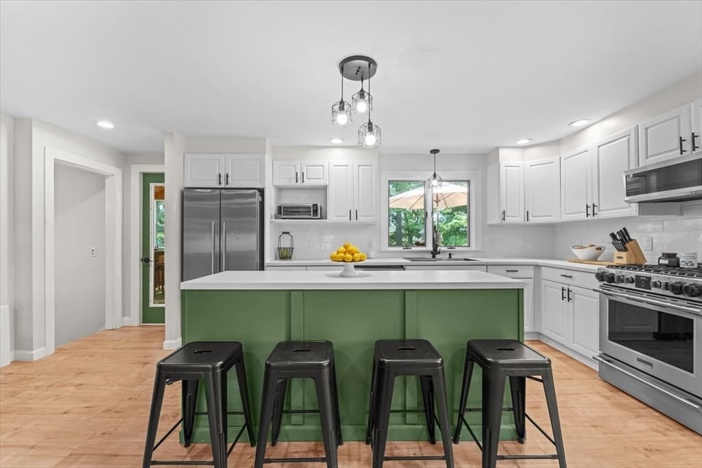 21 Fyrbeck Ave, Shrewsbury MA 01545 photo 5