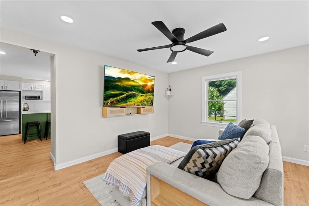 21 Fyrbeck Ave, Shrewsbury MA 01545 photo 15
