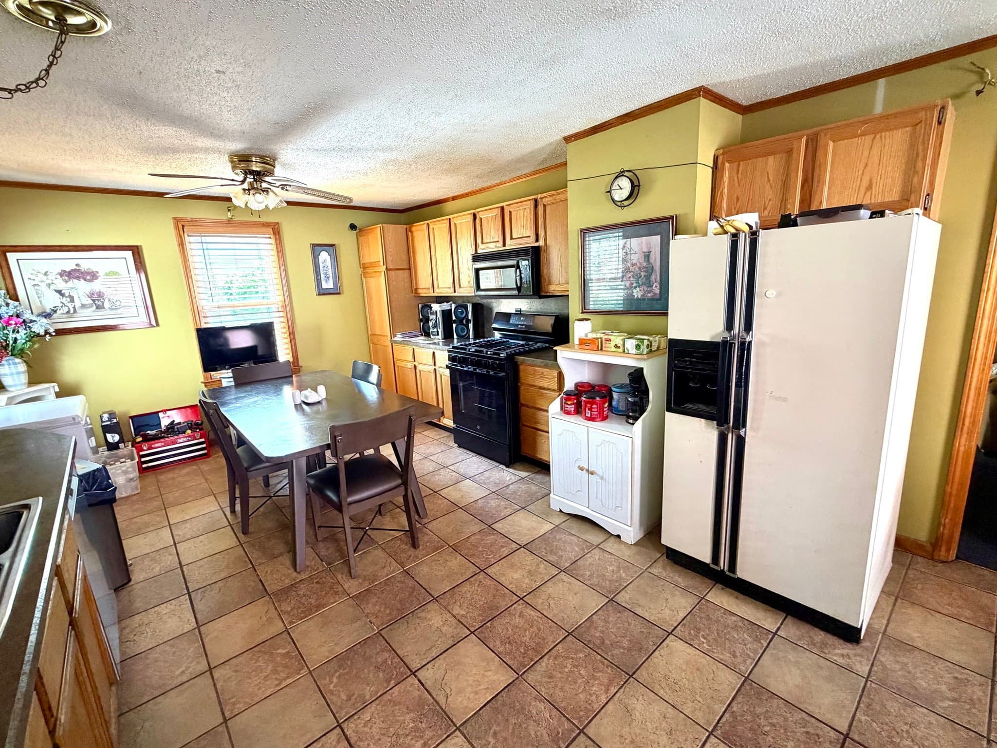 Single Family Residence at 87 Hamburg, Springfield MA 01107, Springfield, photo 9 of 15