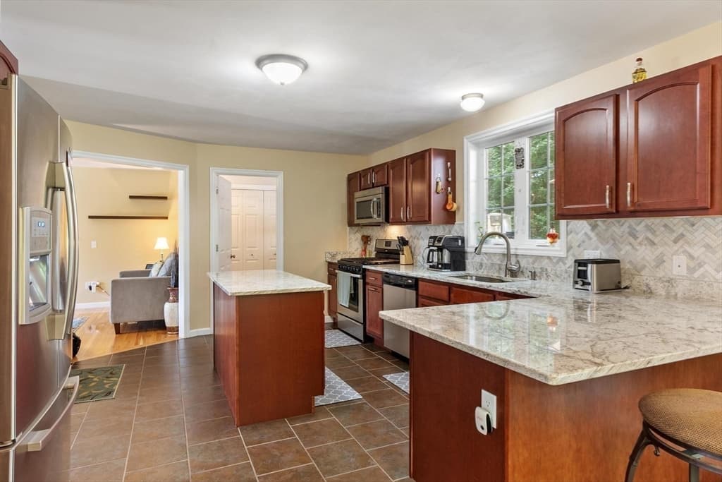 30 Morningside Dr, Haverhill MA 01832 photo 7