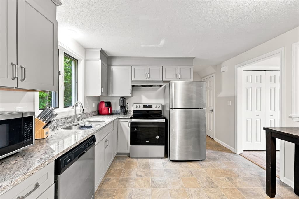 720 Russell Rd # C, Westfield MA 01085 photo 13