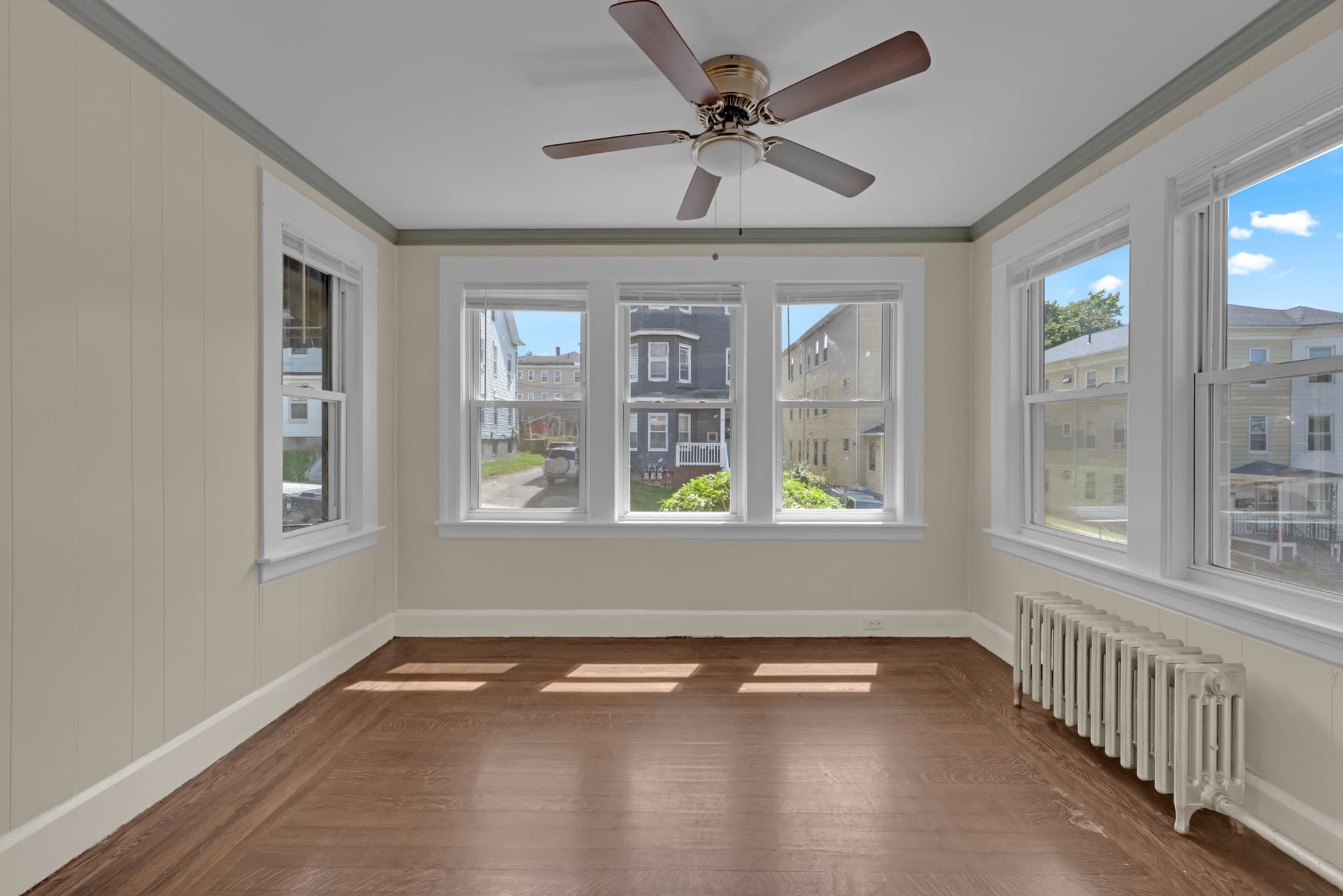 Single Family Residence at 139 Endicott St, Worcester MA 01610, photo 7 of 21