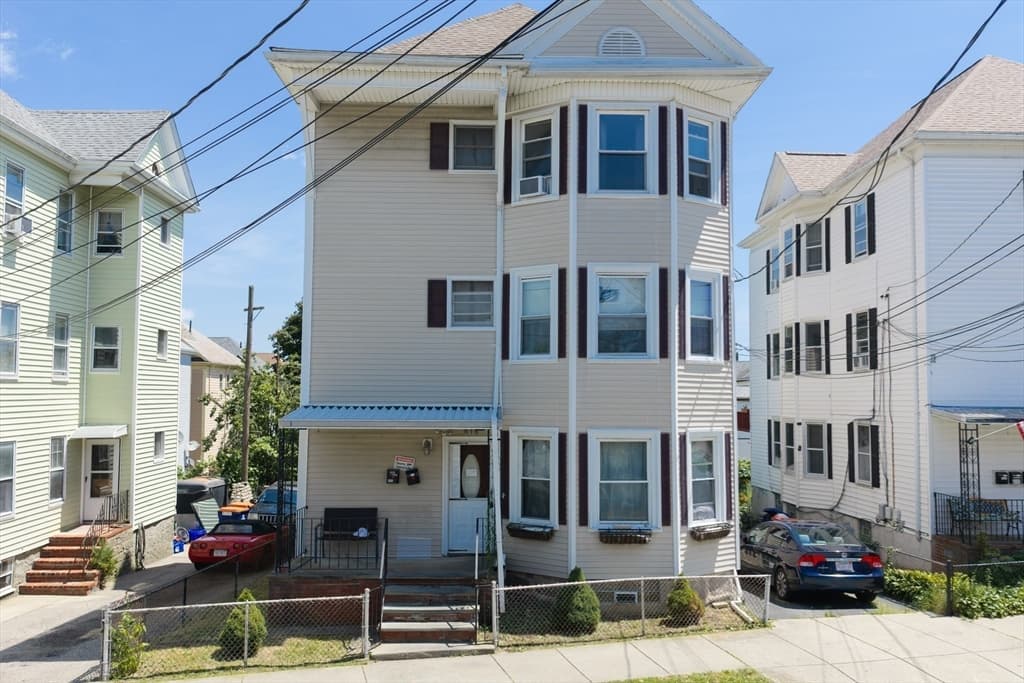 618 Summer St, New Bedford MA 02746 photo 4