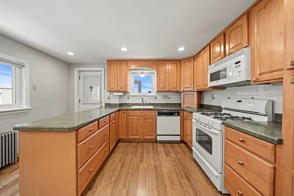 254-256 E Eagle St, Boston MA 02128 photo 5