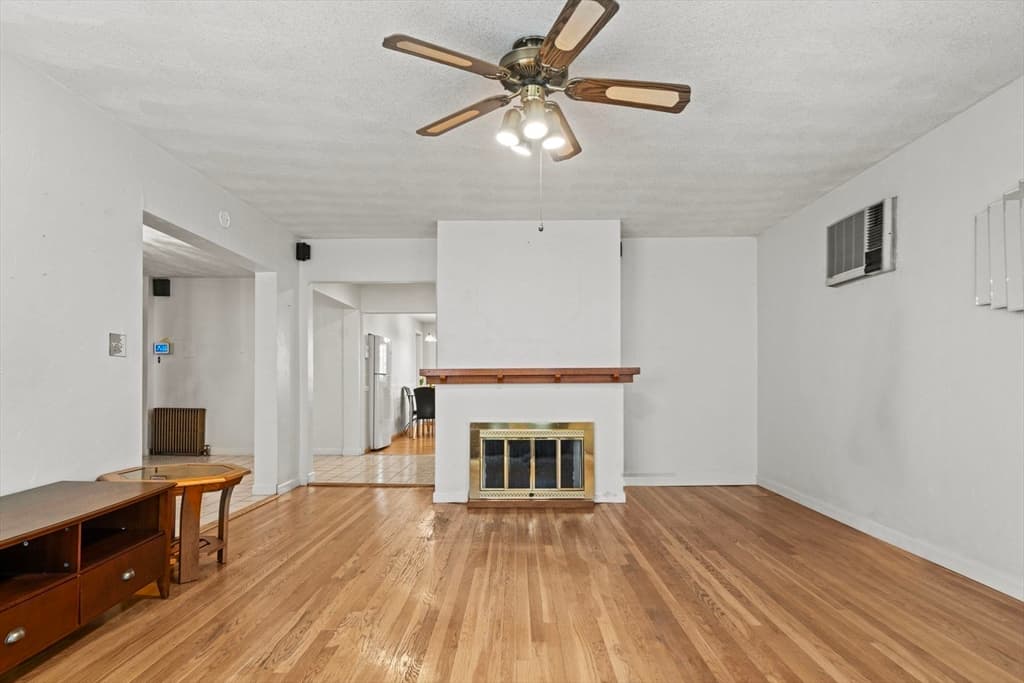254-256 E Eagle St, Boston MA 02128 photo 37