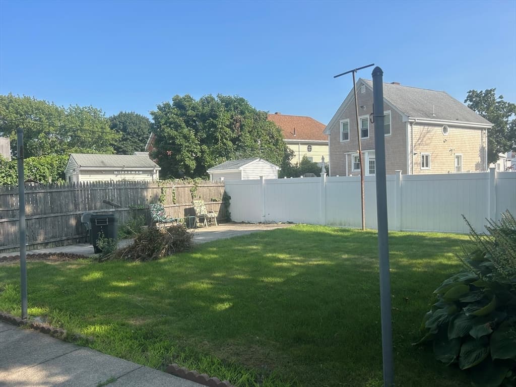 28 Gosnold St, New Bedford MA 02740 photo 15