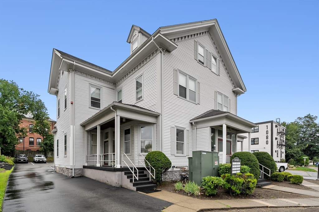 1074 Massachusetts Ave, Arlington MA 02476