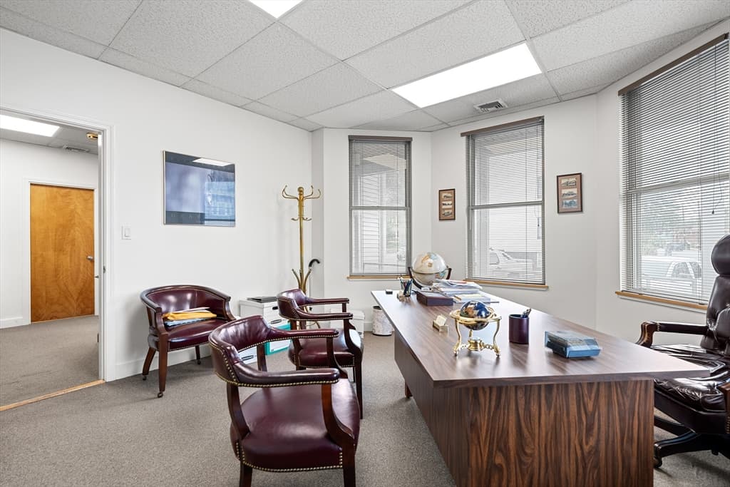 1074 Massachusetts Ave, Arlington MA 02476 photo 9