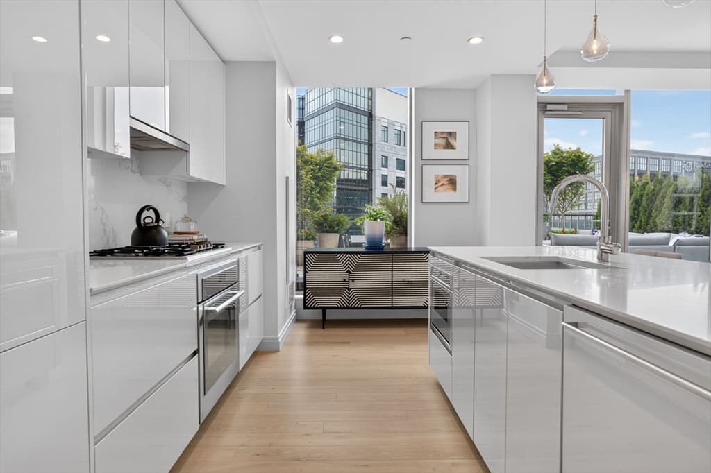 135 Seaport Blvd # 2007, Boston MA 02210 photo 4