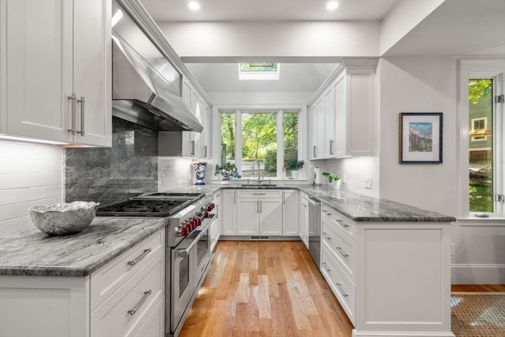 292 Clinton Rd, Brookline MA 02445 photo 12