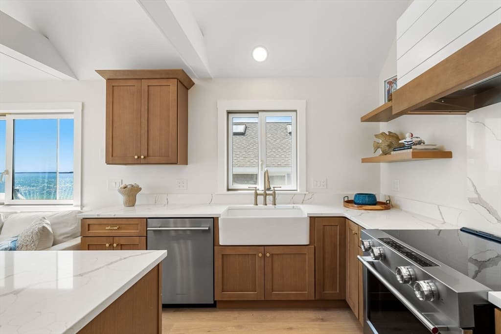 4 Union Ave, Mattapoisett MA 02739 photo 9