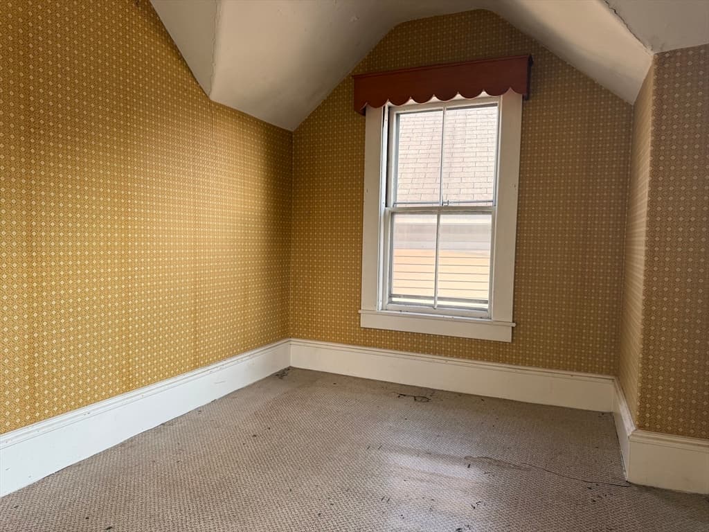 160 Hampshire St, Lowell MA 01850 photo 13