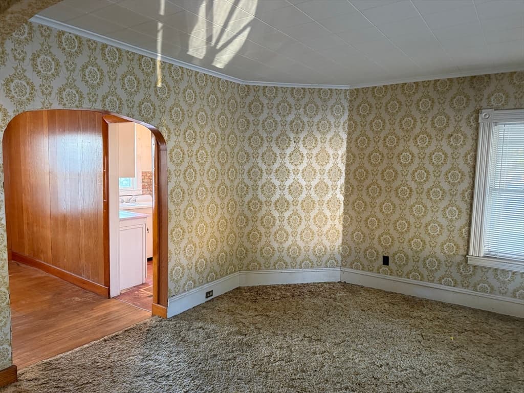 160 Hampshire St, Lowell MA 01850 photo 11