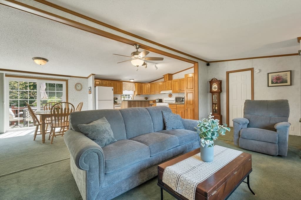 7 Cammett Drive, Raymond NH 03077 photo 5