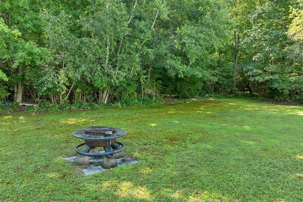 7 Cammett Drive, Raymond NH 03077 photo 37