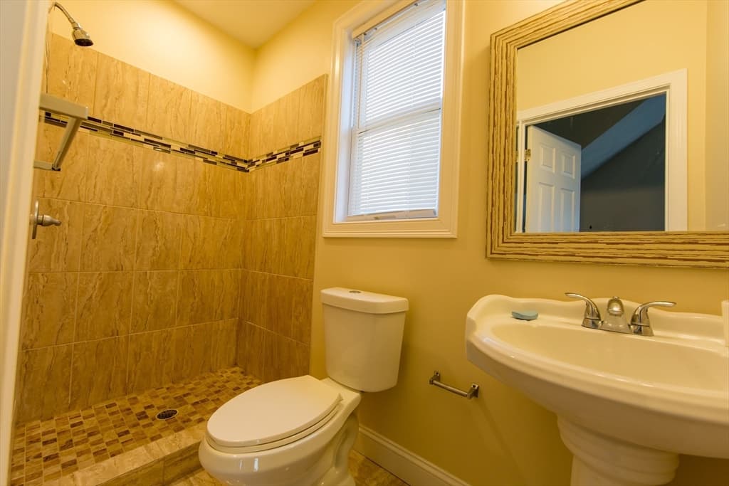 194 Oak St, Shrewsbury MA 01545 photo 8