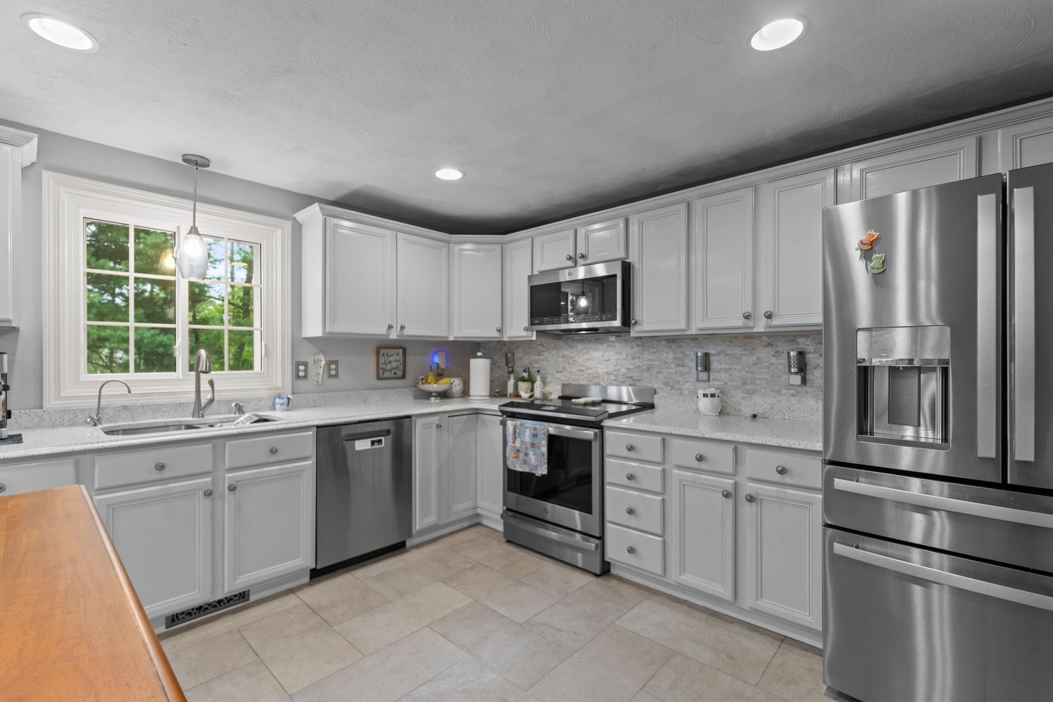 Single Family Residence at 31 Lauren Way, Lowell MA 01854, photo 13 of 36