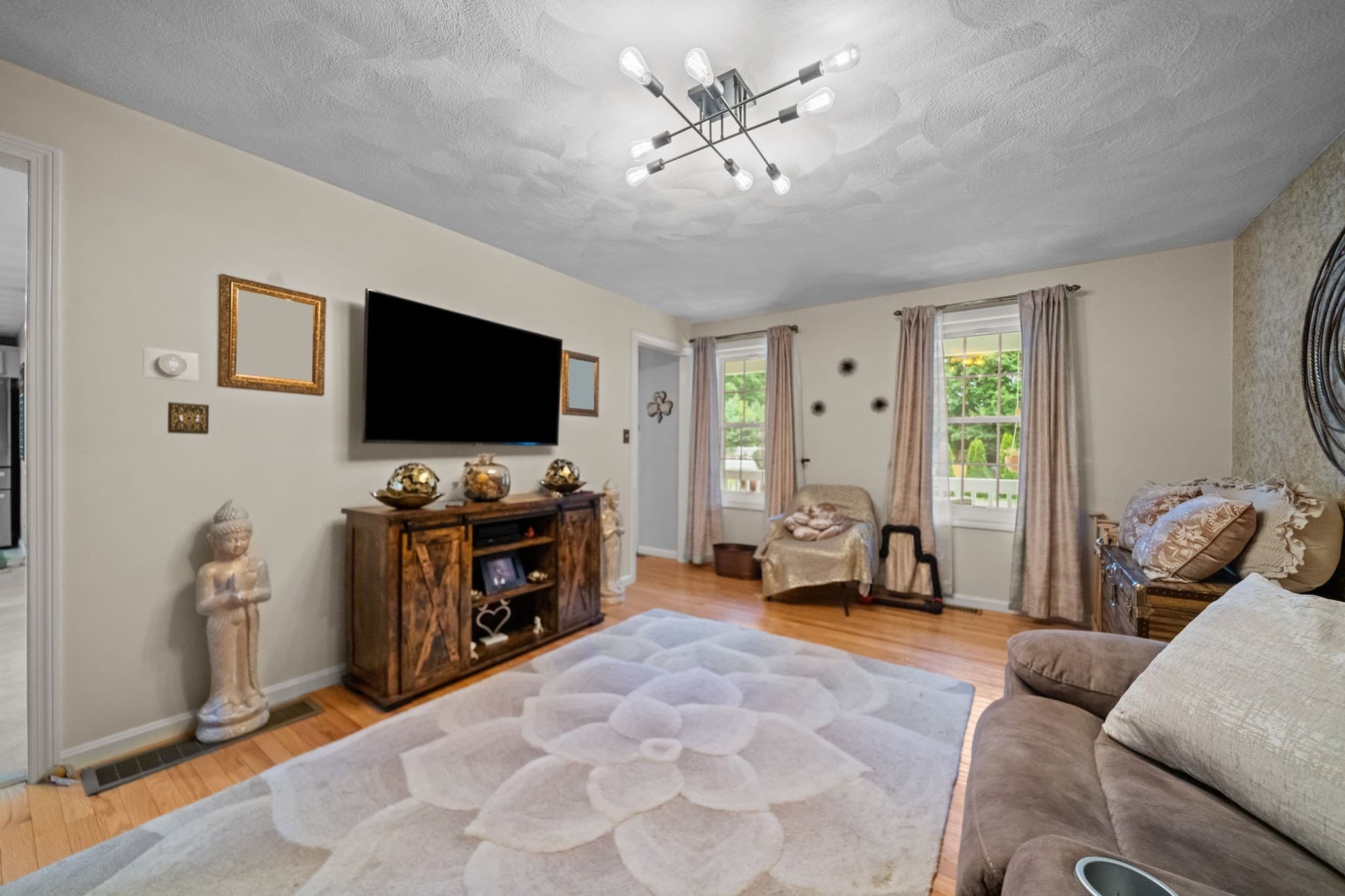 Single Family Residence at 31 Lauren Way, Lowell MA 01854, photo 9 of 36
