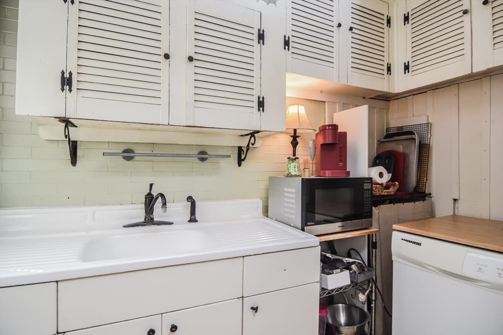 140 Mendon St, Hopedale MA 01747 photo 15