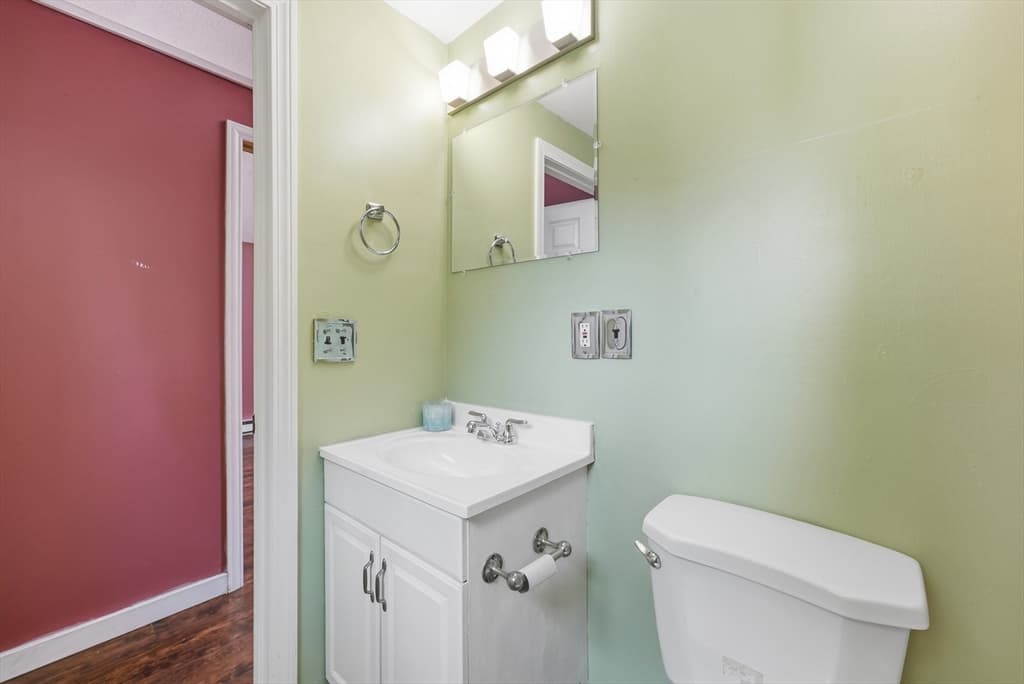 128 Newfield Rd, Springfield MA 01119 photo 22