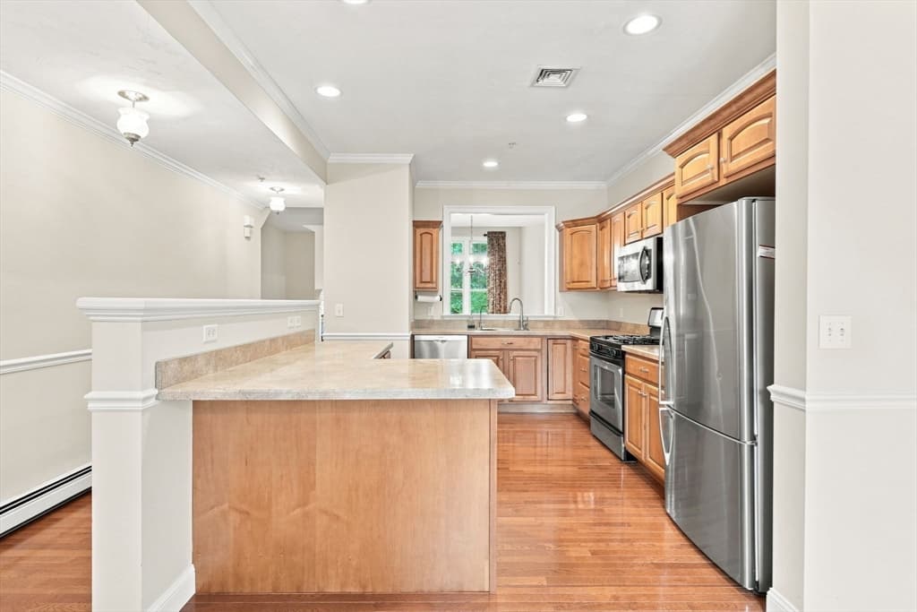 152 Spring Meadow Ln # 152, Hanover MA 02339 photo 3