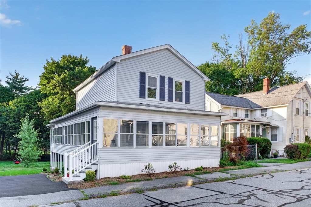 13 Goddard St, Webster MA 01570 photo 2