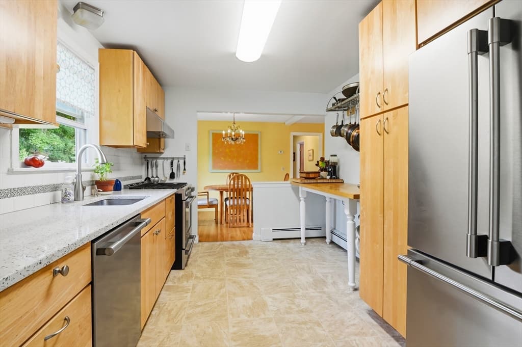 11 Farmington Circle, Marlborough MA 01752 photo 11