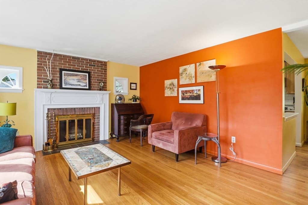 11 Farmington Circle, Marlborough MA 01752 photo 4