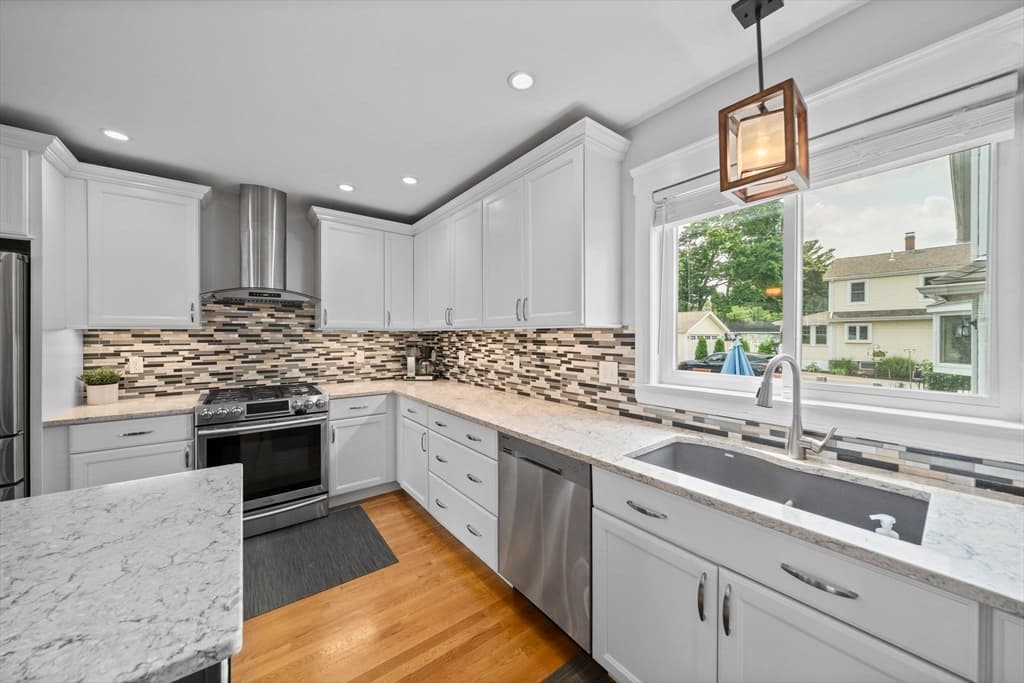 39 Holmes St, Braintree MA 02184 photo 9