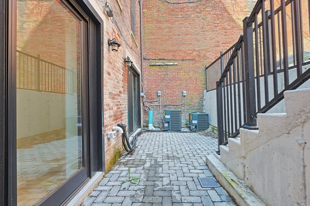 667 Tremont Street # A, Boston MA 02118 photo 36