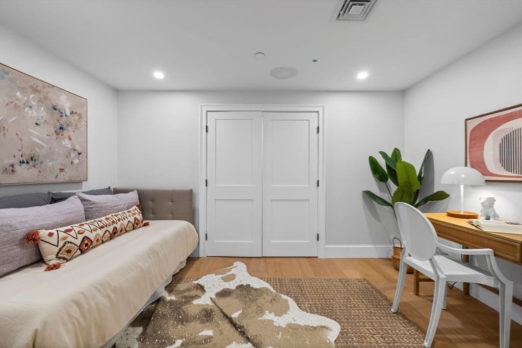 667 Tremont Street # A, Boston MA 02118 photo 40