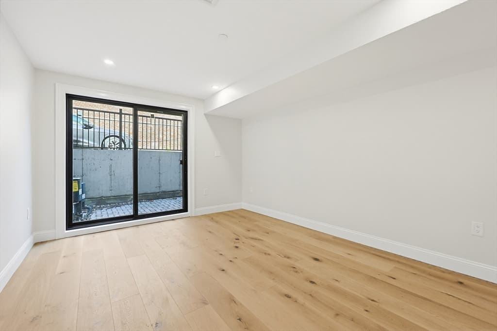 667 Tremont Street # A, Boston MA 02118 photo 31