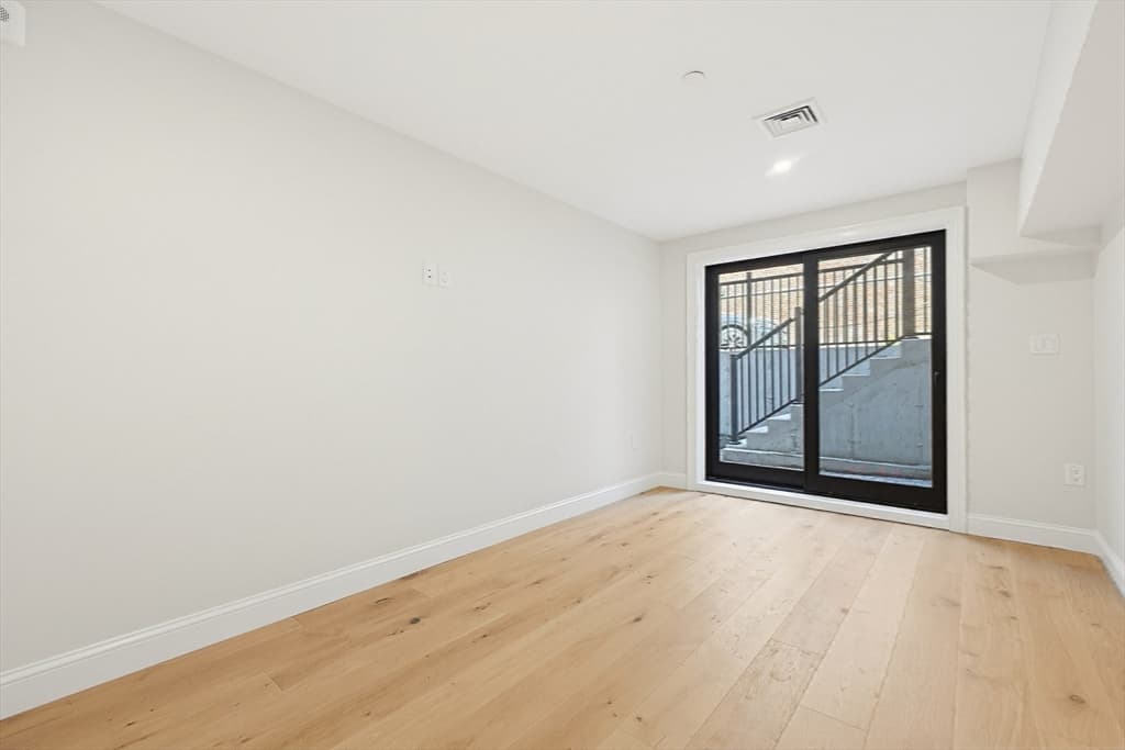 667 Tremont Street # A, Boston MA 02118 photo 29