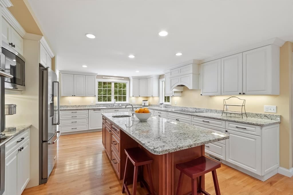 Single Family Residence at 17 Townsend Road, Lynnfield MA 01940, Lynnfield, photo 16 of 42