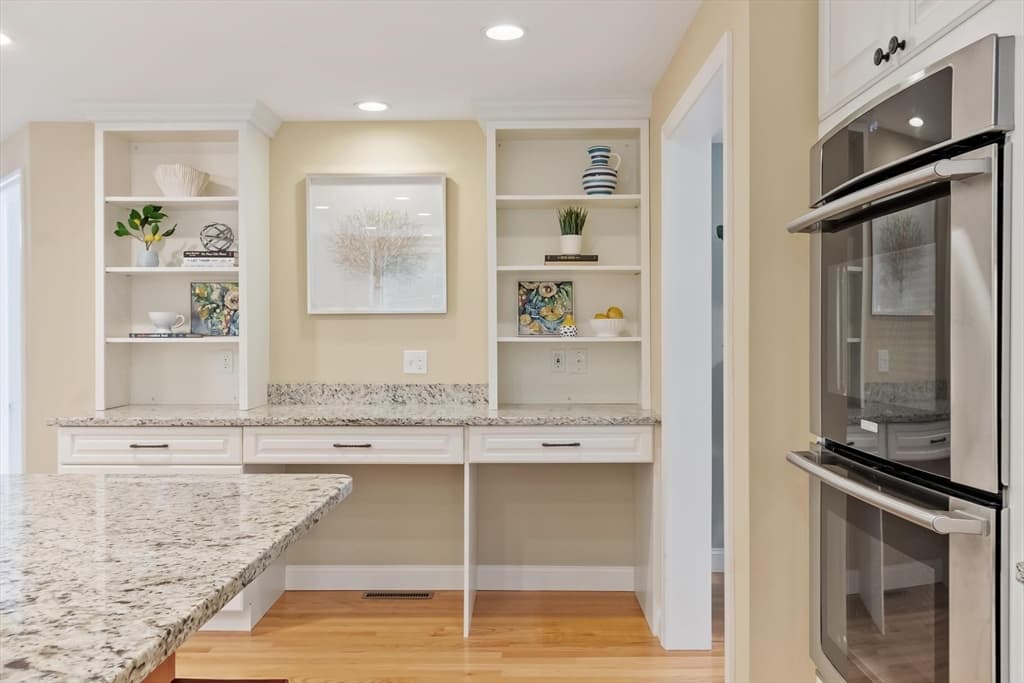Single Family Residence at 17 Townsend Road, Lynnfield MA 01940, Lynnfield, photo 18 of 42