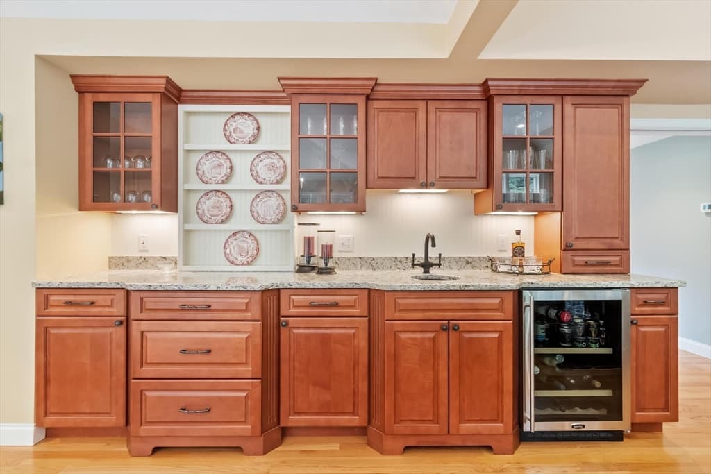 Single Family Residence at 17 Townsend Road, Lynnfield MA 01940, Lynnfield, photo 11 of 42