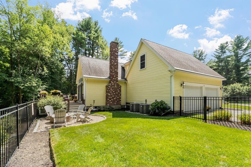 Single Family Residence at 17 Townsend Road, Lynnfield MA 01940, Lynnfield, photo 39 of 42