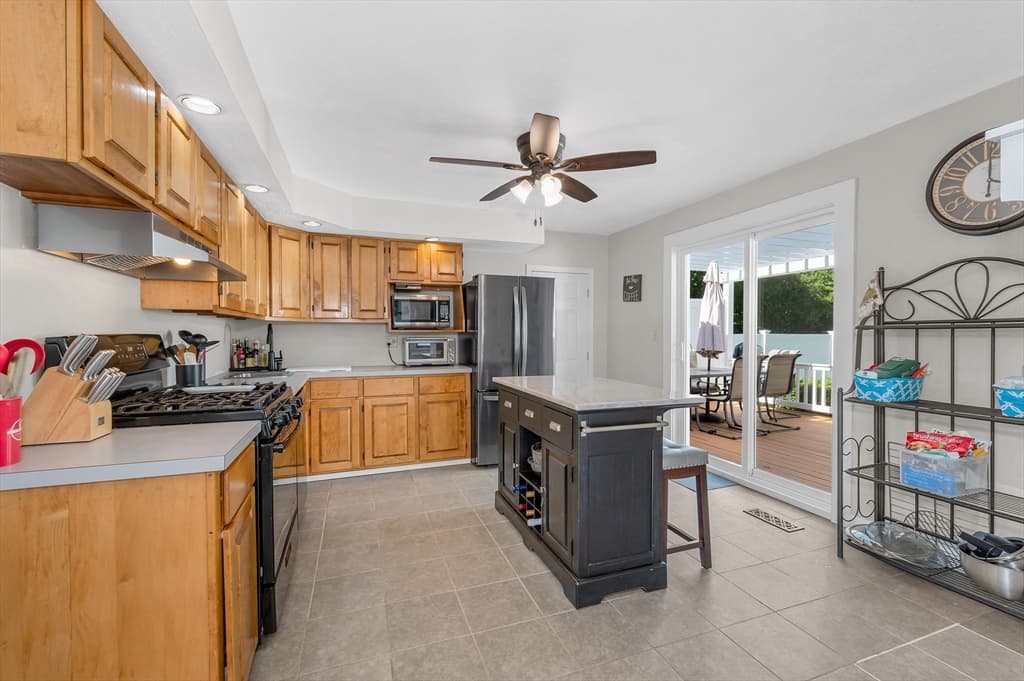 9 Cottage Street, Dracut MA 01826 photo 14