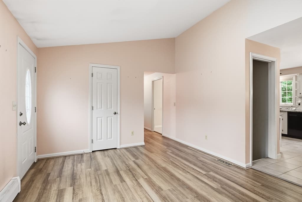 14 Florence Rd, Easthampton MA 01027 photo 9