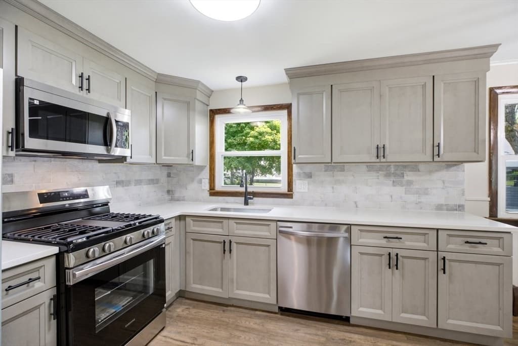 142 Olko Circle, Chicopee MA 01020 photo 5