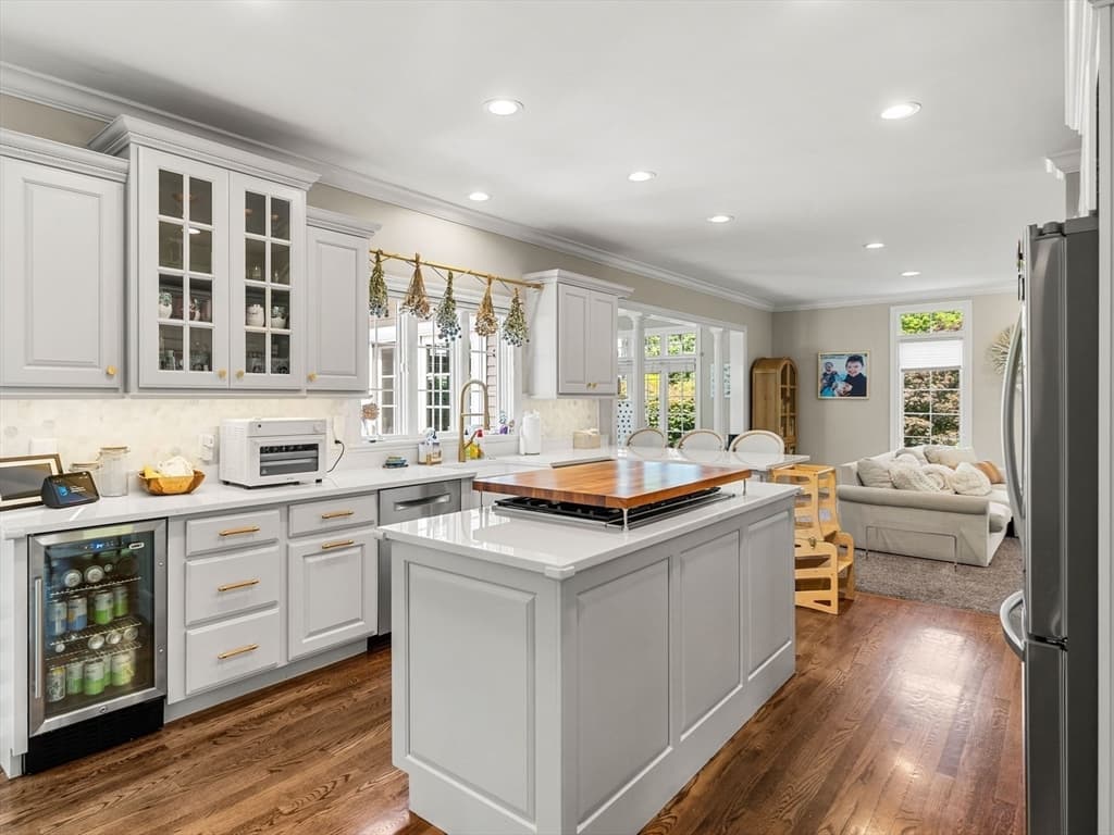 21 Leanne Drive, North Andover MA 01845 photo 4