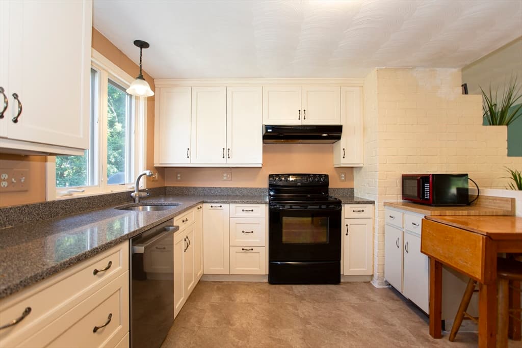 11 Mary Agnes Road, Framingham MA 01701 photo 5