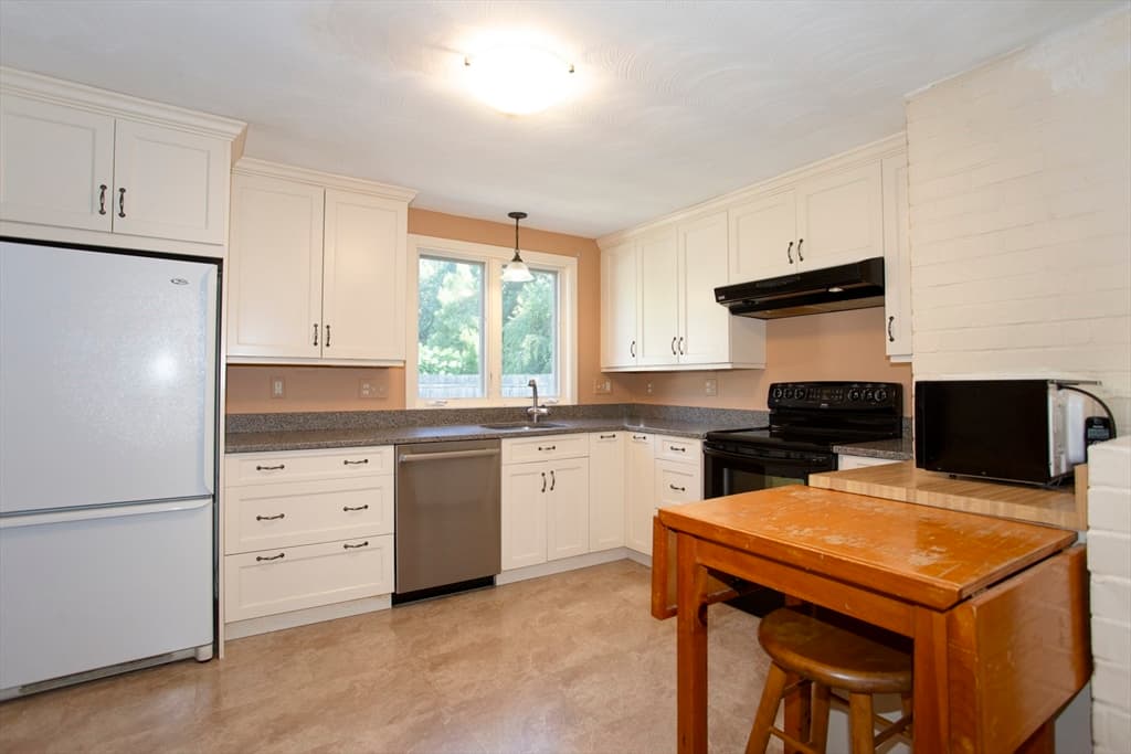 11 Mary Agnes Road, Framingham MA 01701 photo 4
