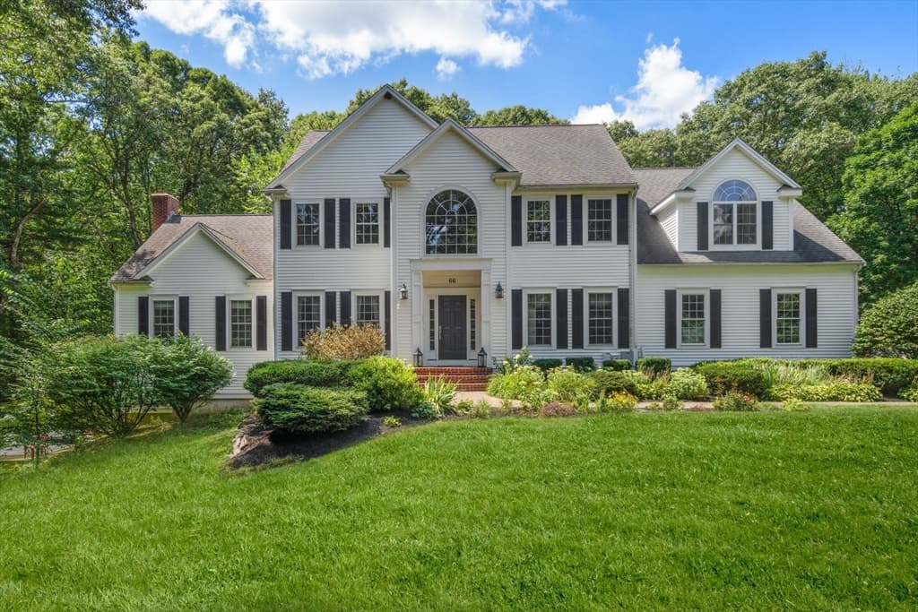 66 Glenview St, Upton MA 01568 photo 2